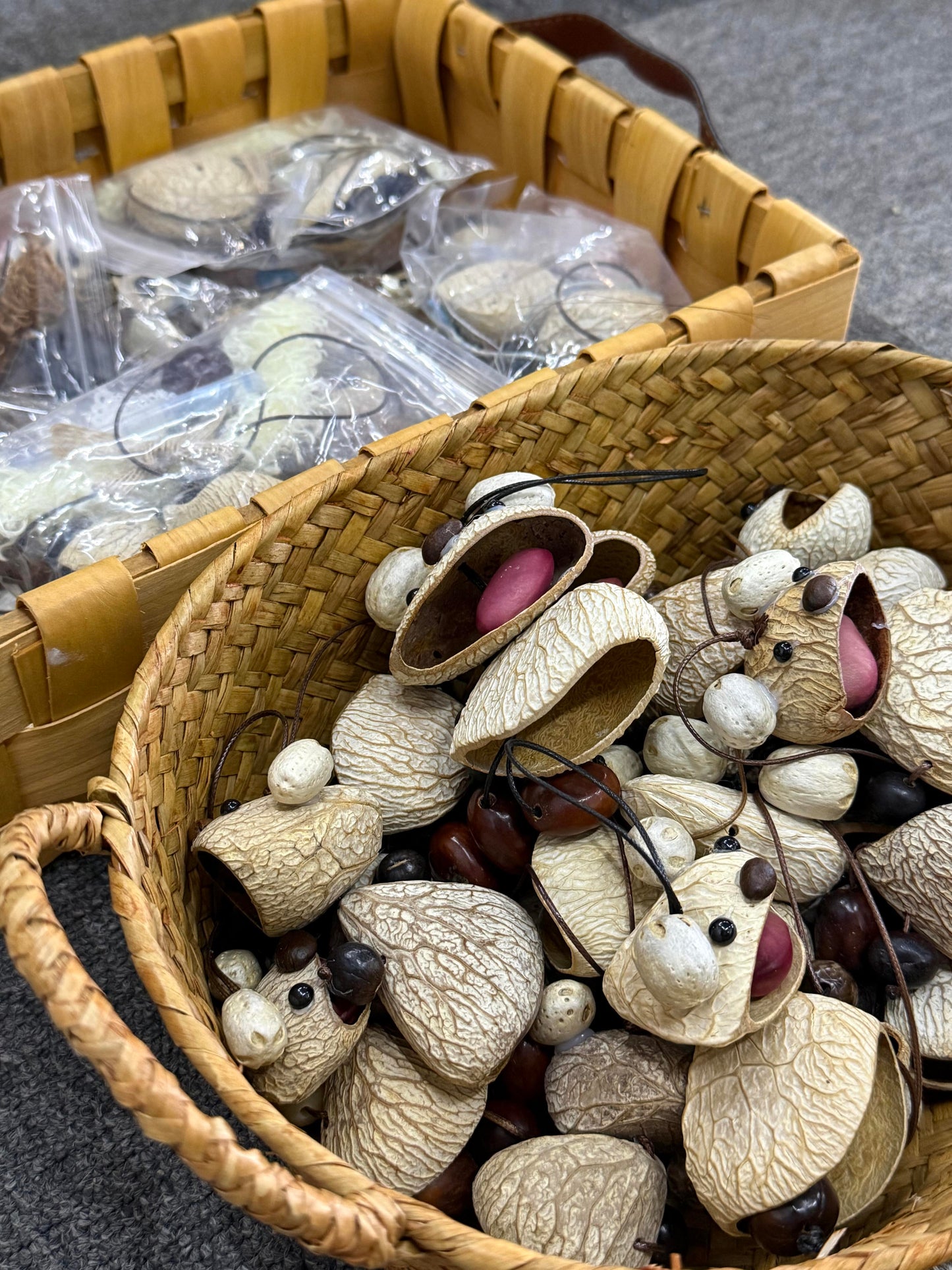 Funny Big-Mouth Nut Shell Doll-Dobby