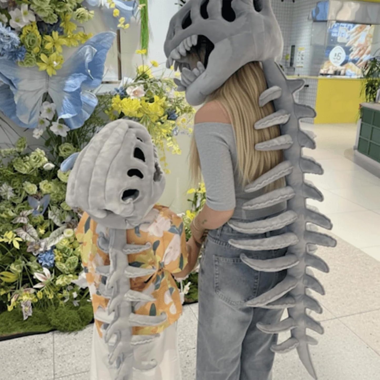 🦖Wearable Skeleton Plush,Dinosaur Skull Headpiece and Spine Costume for Adult