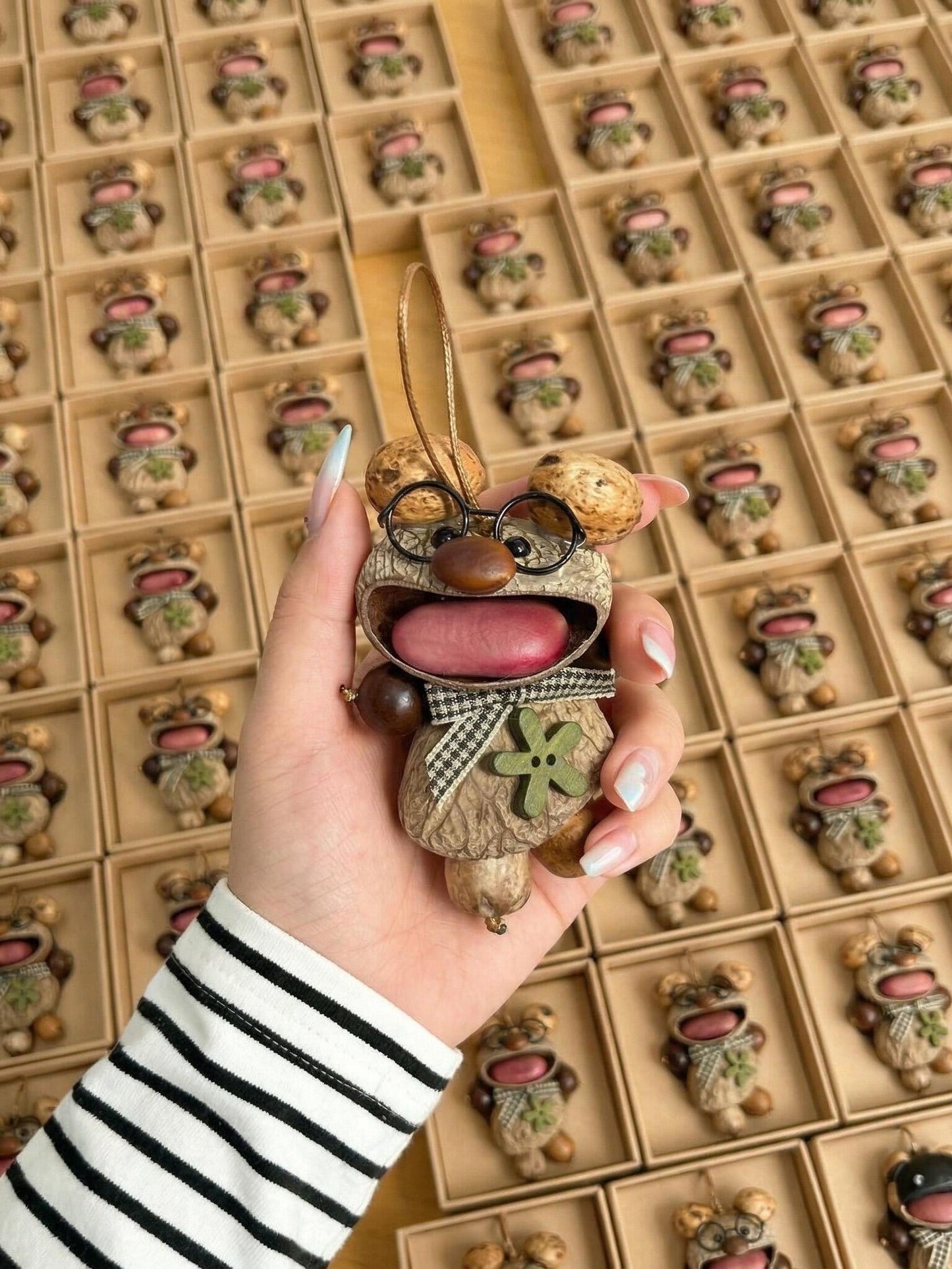 Funny Big-Mouth Nut Shell Doll-Steve